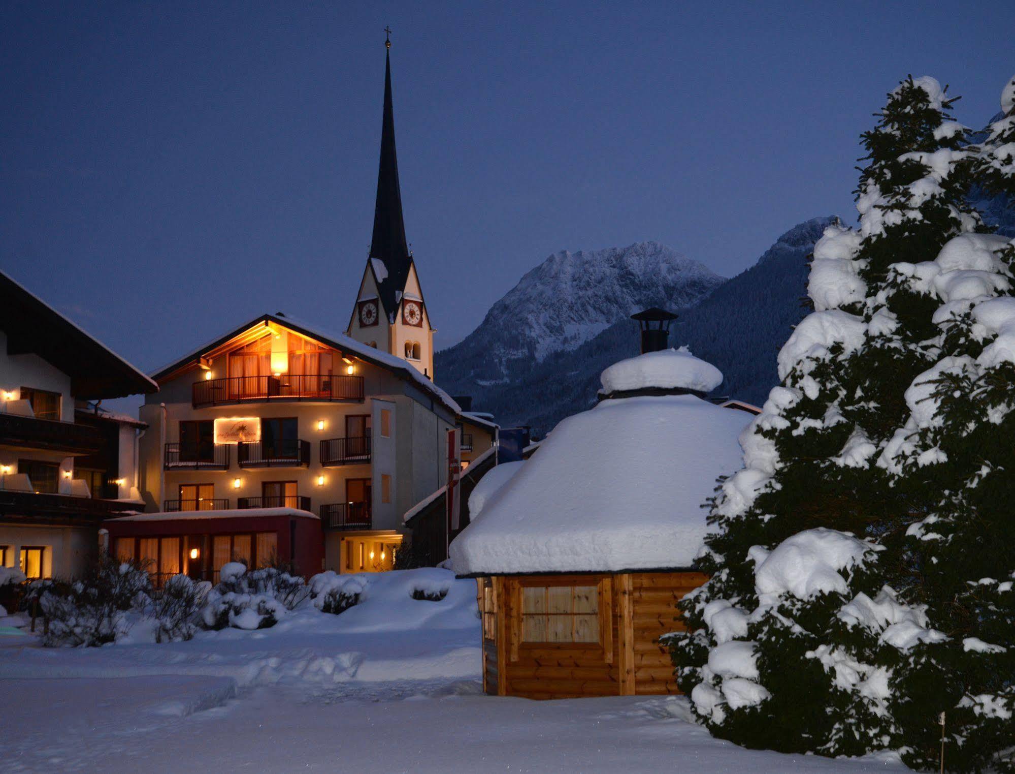 Hotel Goldener Stern Abtenau Exterior foto